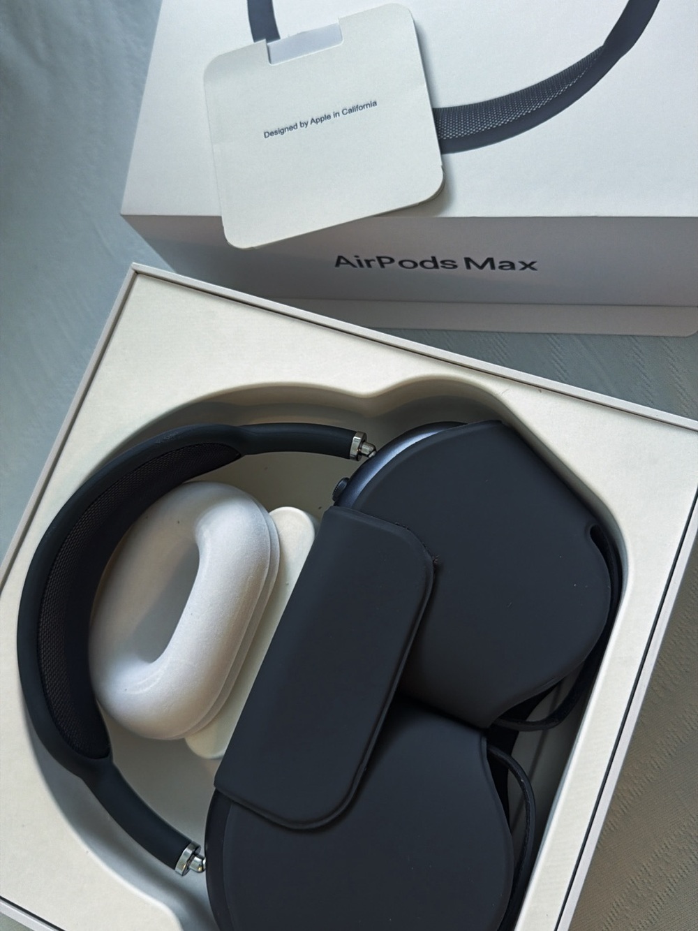 Apple AirPods Max - Space Gray Over-Ear Headphones with Case